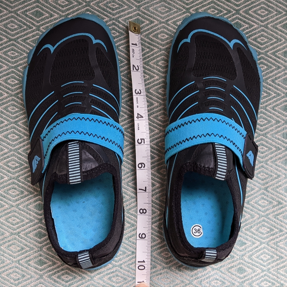 Water Shoes - Picture 7 of 8
